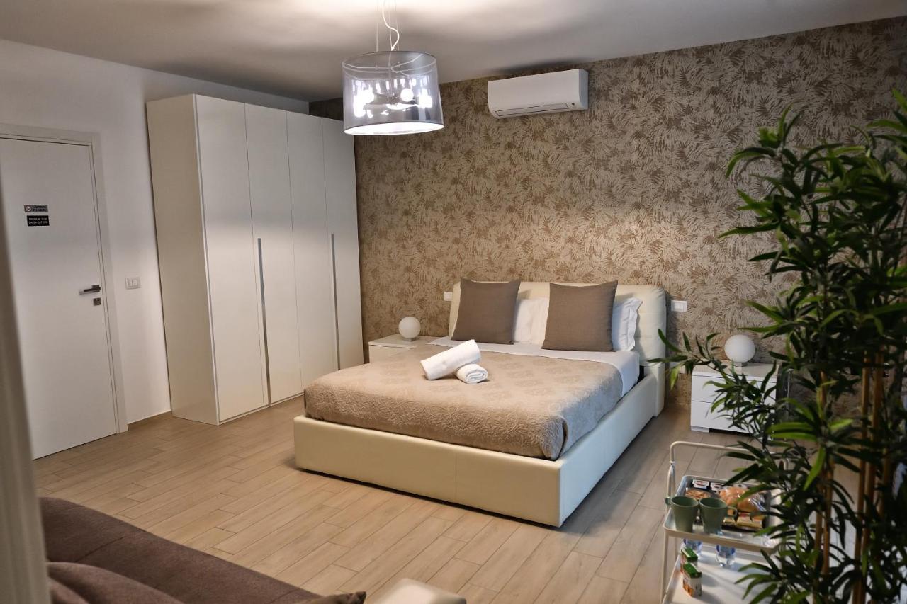 Karol Airport Bed & Breakfast Bari