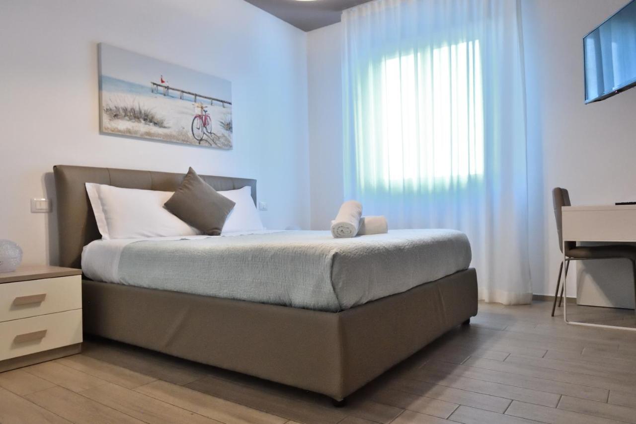 Karol Airport Bed & Breakfast